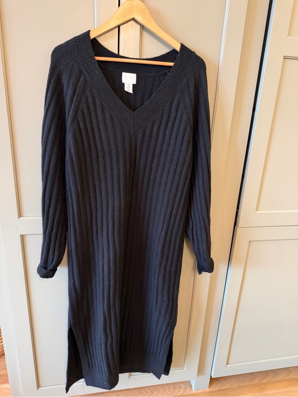 H&M Black Ribbed V-Neck Maxi Sweater Dress – Size S